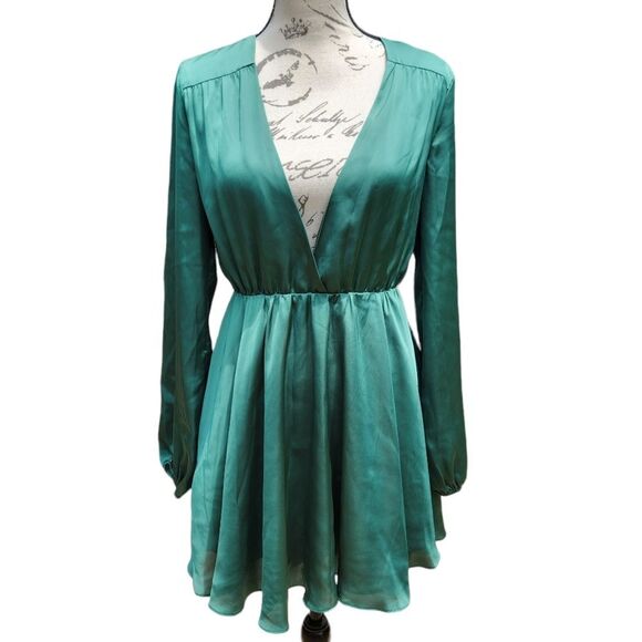 Lovers + Friends Ivy Dress‎ Fit and Flare Long Sleeve Green Small - Picture 1 of 10